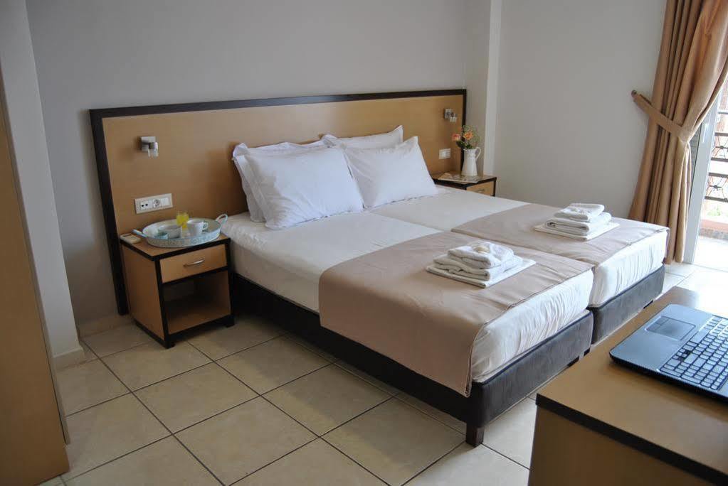 Theofilos City Hotel خانيا المظهر الخارجي الصورة